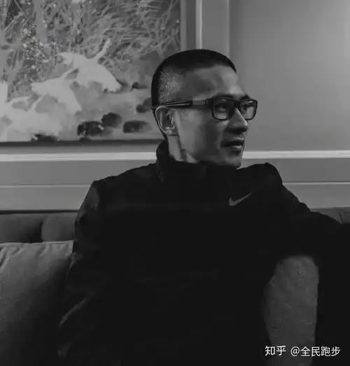 韩寒发文5公里如何从30分跑到了18分附跑姿解析