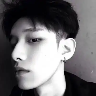 男生头像好看的男生头像高冷伤感男人各自奔跑只有自己第195期