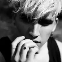 令人销魂的qq黑白头像