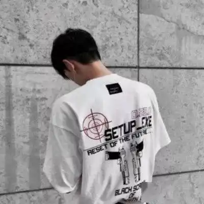 头像当我开始期待一个人回我消息的时候,我就知道又完了