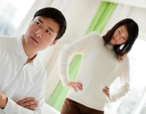 老公我错了,我跟他离婚我们复婚吧男子你说过不会回头的