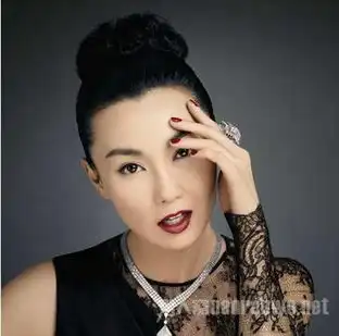 张曼玉被骗财骗色