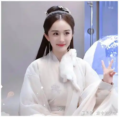 人间清醒杨幂直言我没那么浪漫,再次冲上热搜,网友很难不爱