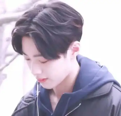 容易早恋的3类男学生,都有这3个特征,98男生做不到