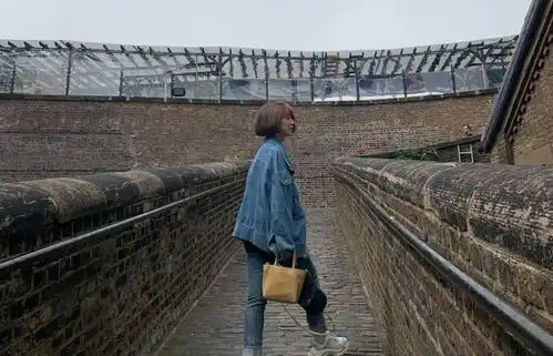 韩星朴信惠晒游玩照,29岁的她笑容太萌化,遭网友调侃盛世美颜