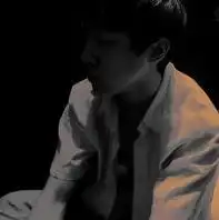 谁有一款好看的灰白qq皮肤,和一个qq头像