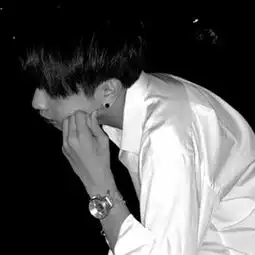 黑色系男头我还在这等你.