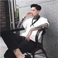 qq头像抽烟男生叼