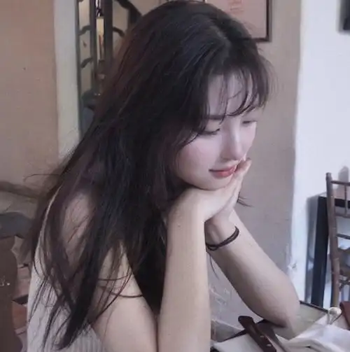 异性之间相处,男生若出现这3种异常,放心你已俘获海王的心