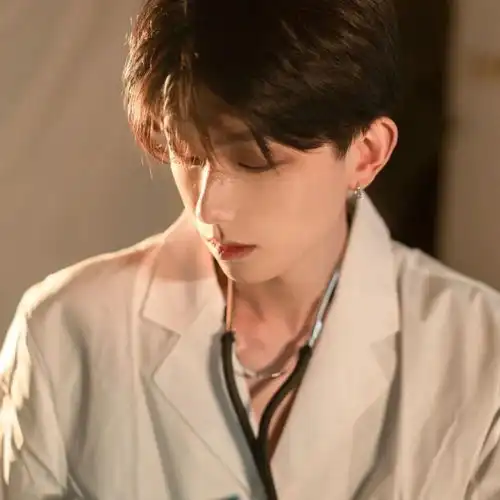 头像男阳光治愈