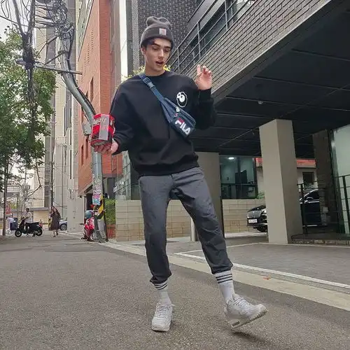 有哪些颜值很高的欧美男模