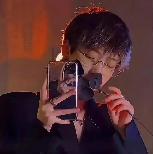 情侣头像真的是甜上头啦