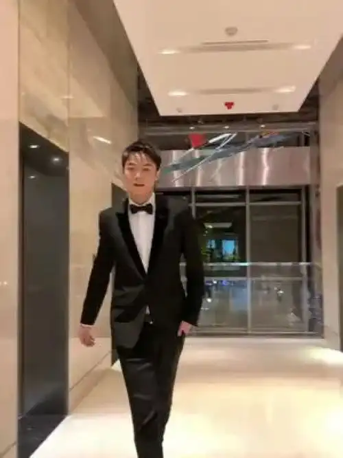 西装杀正装男霸气出场