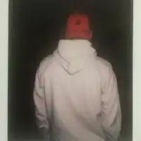 最新qq男生头像背影戴帽子超拽帅是我一辈子的事