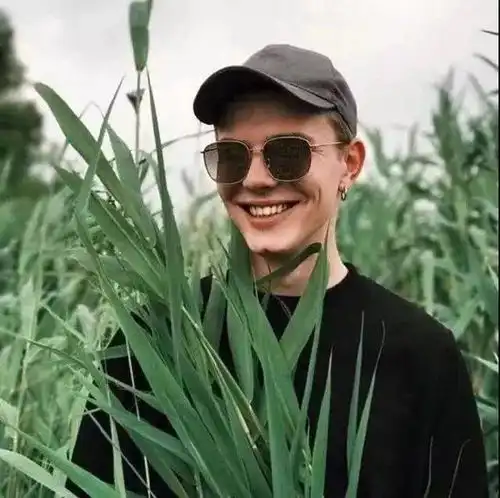 情侣头像江山看不尽,最美镜中人