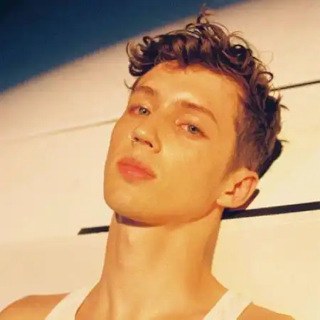 帅气欧美男头戳爷社会哥太拽了