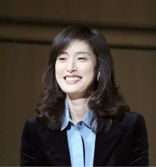 中年女星们的烦恼,隔壁的天海佑希们就完全不担忧