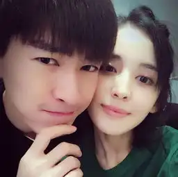 套路张翰怒怼娜扎粉丝再被传分手毕竟如今的短发娜扎真的帅过男朋友...