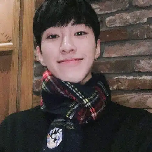 笑脸男可爱男生头像qq头像扣扣居