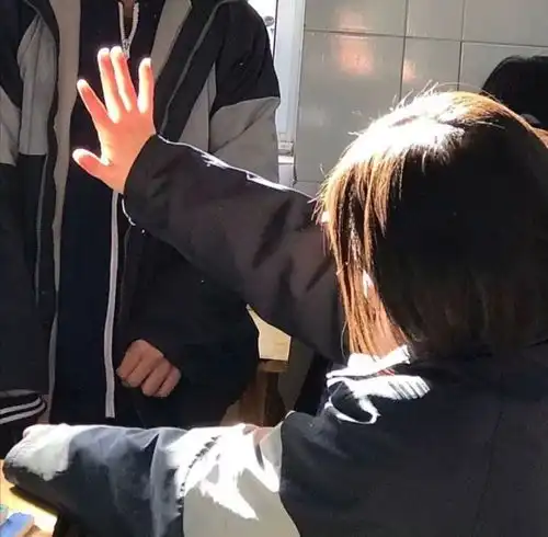 不露脸的女生头像