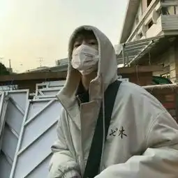 男生头像做个俗人不谈亏欠.