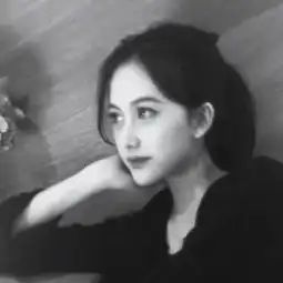 黑白女头像伤感高冷孤独岁月之沉淀