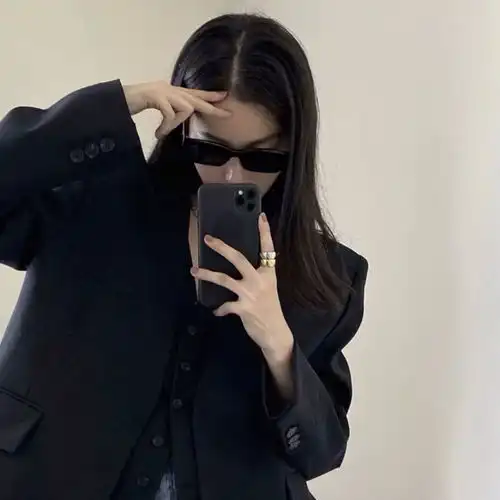 冷淡风头像.listentoyourheart