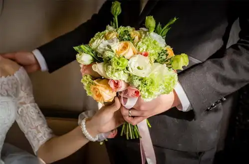 女人一旦有了异心,会经常做这四件事,男人要知道