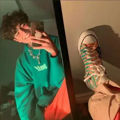 微博欧美风格霸气男生头像人和人突然分道扬镳了很正常