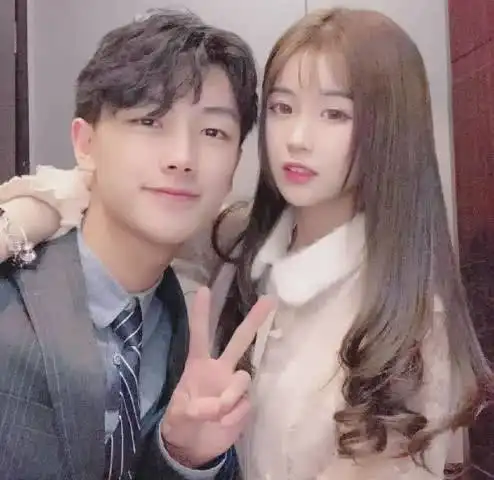 王乐乐直播致电杨清柠,关系好转,直言让杨清柠照顾好自己