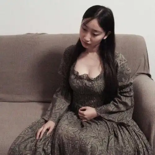 上交女博士经历四次婚姻,38岁成为名校教授,人称科研界妲己