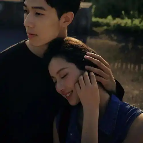 情侣头像分享一男一女2021最新好看浪漫仙气飘飘