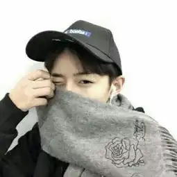 求与这幅图是情侣头像的图片,谢谢