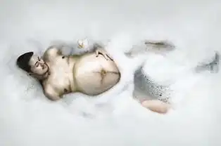 变性怀孕男与妻子同时怀孕大肚子男人你见过吗