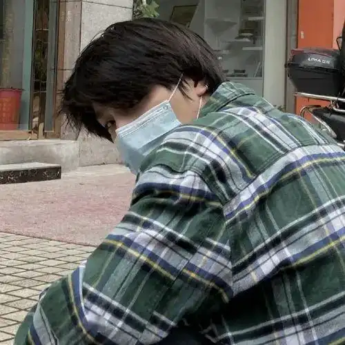 头像大家可能都忘了喜欢一个人本来是件快乐的事