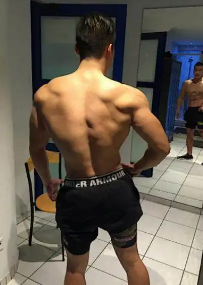 健身两年多,是什么样的变化个个都是肌肉霸,壮帅肌肉男