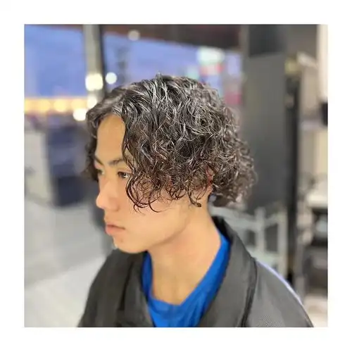 男士发型周边光,半截头,纹理烫,你认为哪一种最帅气