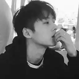 找个相似的情侣头像