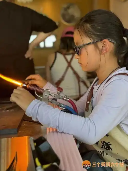 据说,中年女人们,最近都在粉这个中年男人