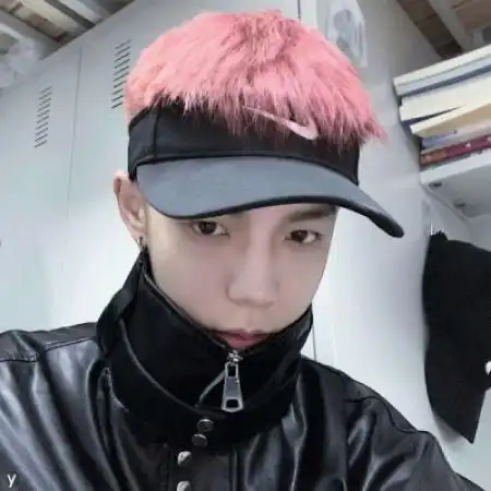 男生侧脸头像高冷无情,爱情死了心也死了