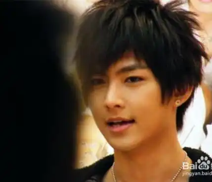 脸胖的男生适合什么发型以及图片