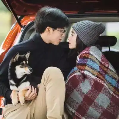 微信头像情侣一对两张亲密甜蜜