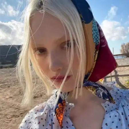 欧美头像女生霸气,女人嘴要甜心要恨