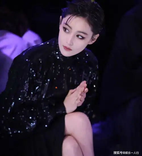 有种整容叫何捷张馨予结婚,男方还是熟悉的模样,女方却像变了个人
