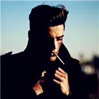 欧美男生抽烟头像,抽烟的男人味道不同吧