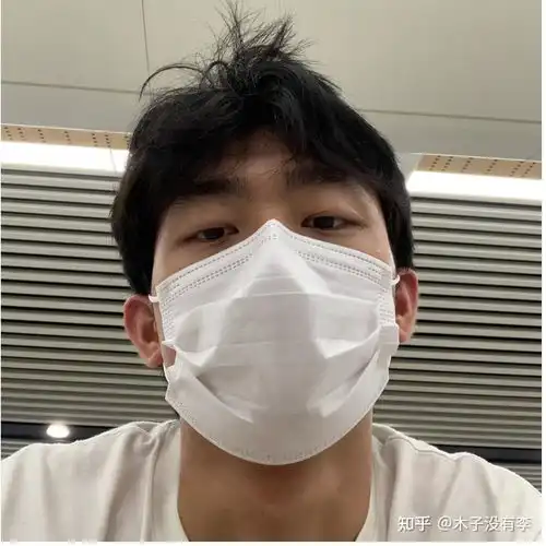 男生脸上红肿发硬的痘痘巨多还一直反复发作有什么牛逼的方法能一步到位去痘不留印吗皮肤科医生教你最有效的男士去痘法,30天还你一张健康皮