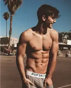 天天摸男人这里定可让他更强壮,不信来试试