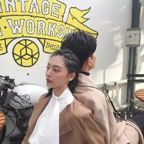 情侣头像煎茶坐看梨门雨诗书是你风景也是你