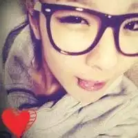 三个人头像两女一男跪求啊唯美一些