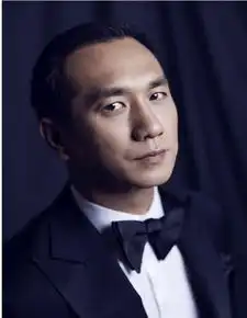 长相一般却让徐静蕾爱了5年,曾宣称不婚主义,今子女双全惹人羡